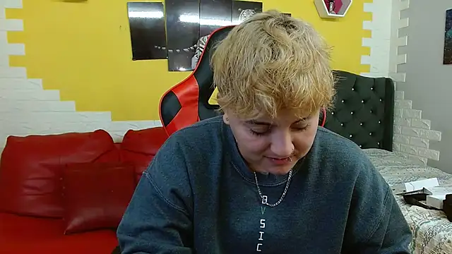 isabeautyx19 online show from 10.02.25