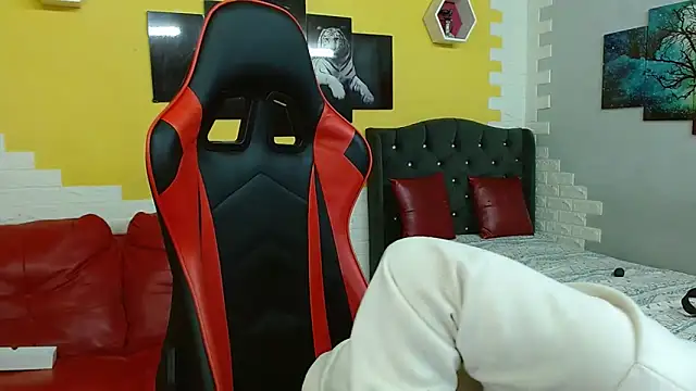 isabeautyx19 online show from 11.14.25