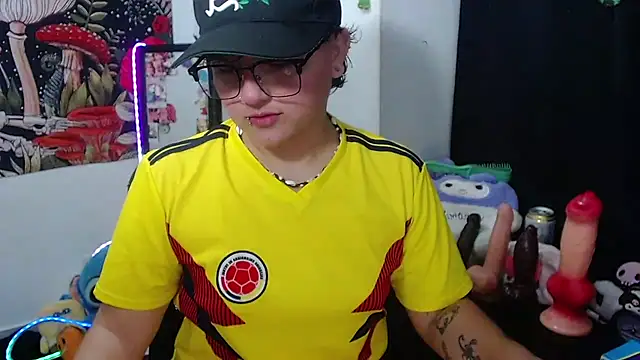 Snapshot of isabeautyx19 chatting on 06.18.26 isabeautyx19 online show from 06.18.26