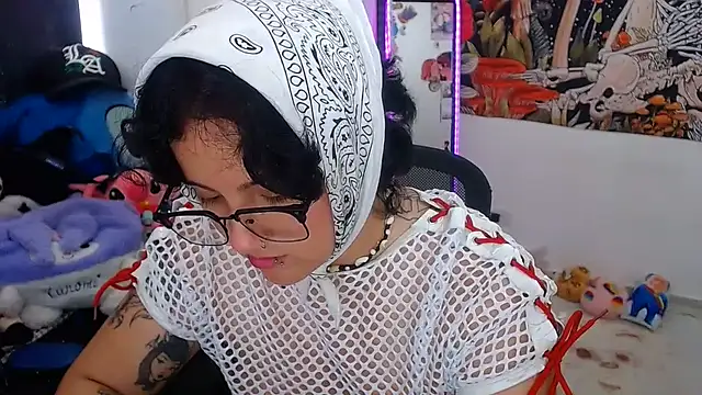 isabeautyx19 online show from 08.04.26