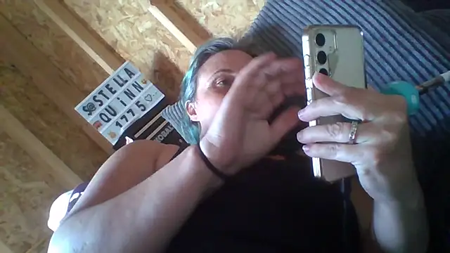 stellaquinn1775 online show from 12.17.25