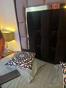 Bonnie vega online show from 10.18.25