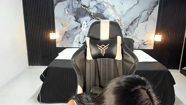 Snapshot of Ivy_16 chatting on 03.17.25 Ivy 16 online show from 03.17.25