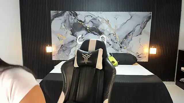 Snapshot of Ivy_16 chatting on 03.20.25 Ivy 16 online show from 03.20.25