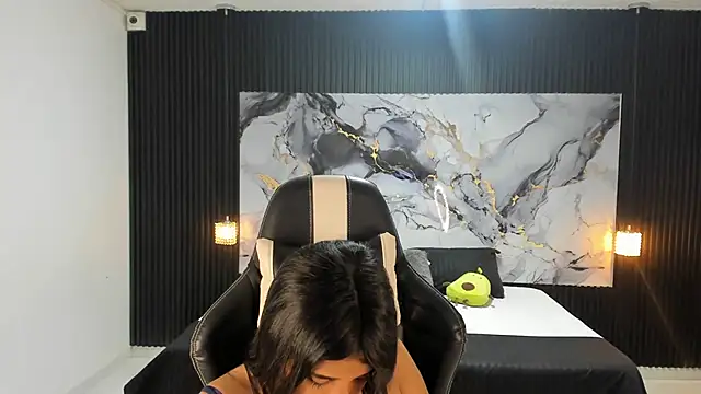 Snapshot of Ivy_16 chatting on 09.09.25 Ivy 16 online show from 09.09.25