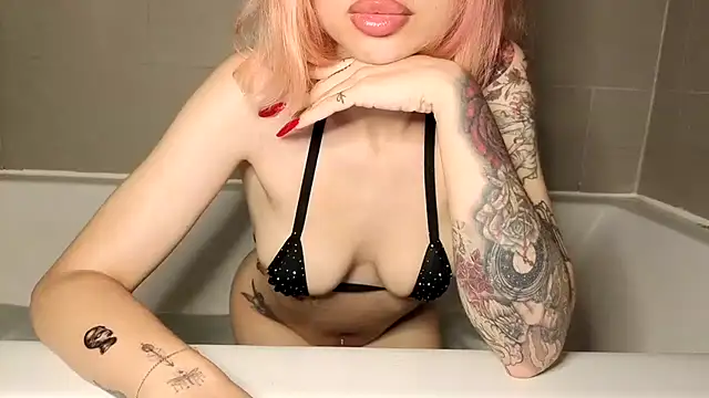 Snapshot of xoxcatt chatting on 08.02.26 xoxcatt online show from 08.02.26