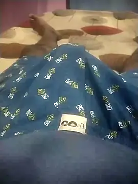 Snapshot of ak007_desire chatting on 10.04.25 ak007 desire online show from 10.04.25