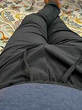 Snapshot of ak007_desire chatting on 12.02.25 ak007 desire online show from 12.02.25