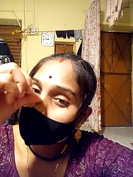 Snapshot of Hi_Radhika chatting on 01.11.25 Hi Radhika online show from 01.11.25