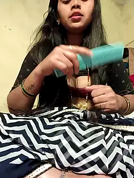 Snapshot of Hi_Radhika chatting on 02.13.25 Hi Radhika online show from 02.13.25