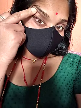 Snapshot of Hi_Radhika chatting on 02.22.25 Hi Radhika online show from 02.22.25