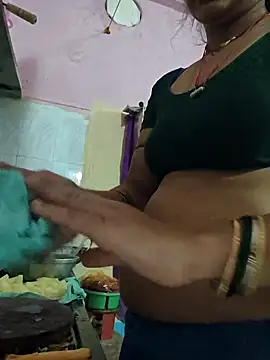 Snapshot of Hi_Radhika chatting on 02.28.25 Hi Radhika online show from 02.28.25