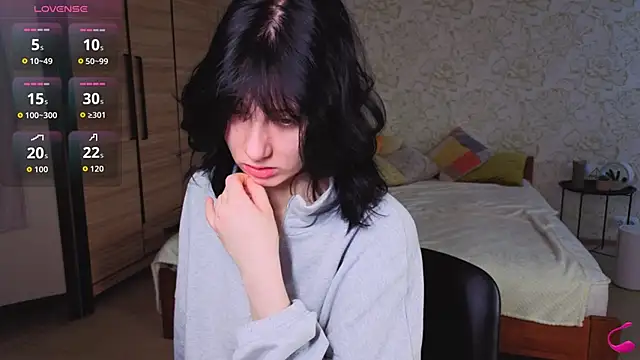 JulisSweet online show from 11.16.25