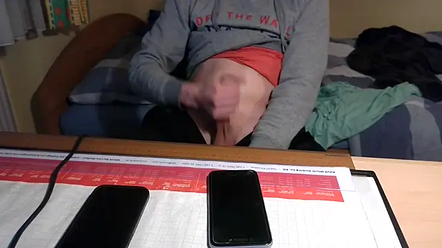 Snapshot of SissyStefanie chatting on 12.16.24 SissyStefanie online show from 12.16.24