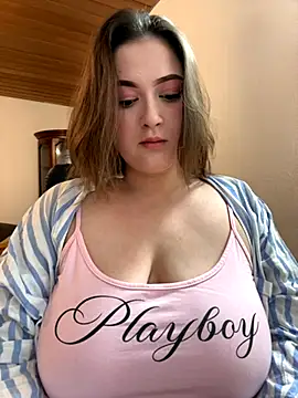 Kamilla Loop online show from 11.26.25