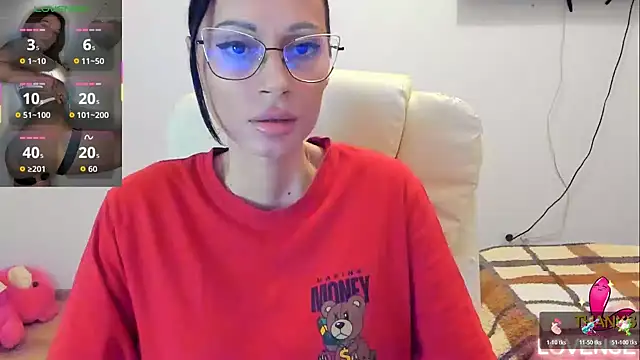 Snapshot of kissnicol32 chatting on 03.10.26 kissnicol32 online show from 03.10.26