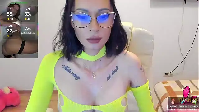 Snapshot of kissnicol32 chatting on 03.14.26 kissnicol32 online show from 03.14.26