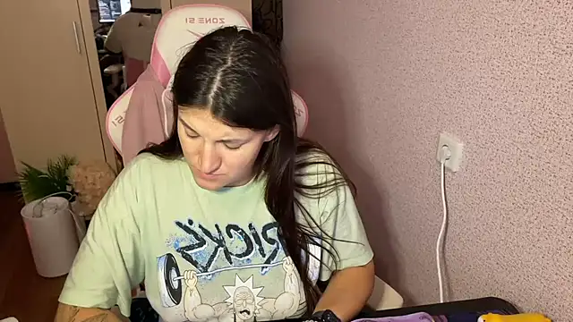 Snapshot of Katrin__kiss chatting on 11.26.25 Katrin kiss online show from 11.26.25