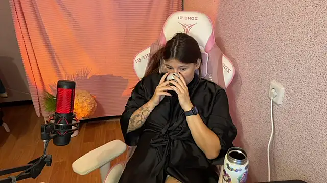 Snapshot of Katrin__kiss chatting on 12.01.25 Katrin kiss online show from 12.01.25