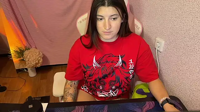 Snapshot of Katrin__kiss chatting on 12.03.25 Katrin kiss online show from 12.03.25