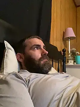 Snapshot of bigJohnson223 chatting on 01.01.25 bigJohnson223 online show from 01.01.25