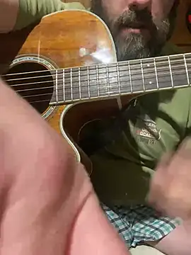 Snapshot of bigJohnson223 chatting on 01.19.25 bigJohnson223 online show from 01.19.25