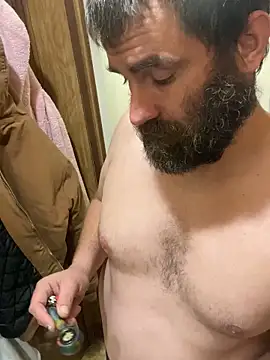 Snapshot of bigJohnson223 chatting on 02.18.25 bigJohnson223 online show from 02.18.25