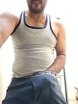 Snapshot of johny_69d@xh chatting on 12.16.25 johny 69dxh online show from 12.16.25