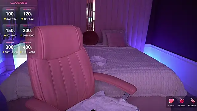 MilaSecrett online show from 11.12.25