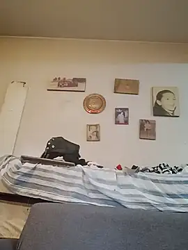 Snapshot of gala2 chatting on 03.08.25 gala2 online show from 03.08.25