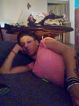 Snapshot of gala2 chatting on 03.10.25 gala2 online show from 03.10.25