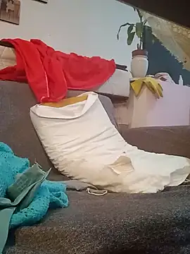 Snapshot of gala2 chatting on 03.10.25 gala2 online show from 03.10.25