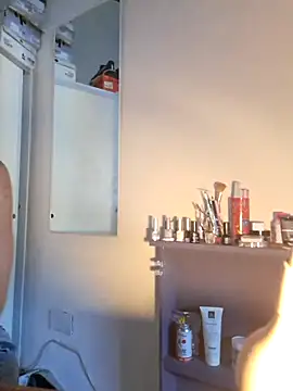 Snapshot of gala2 chatting on 02.14.26 gala2 online show from 02.14.26