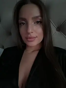 Snapshot of BellaHalles chatting on 03.01.25 BellaHalles online show from 03.01.25