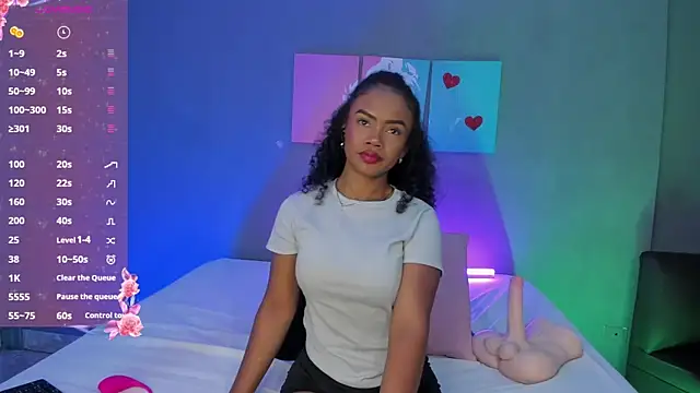 EmmaSmith06 online show from 11.11.25