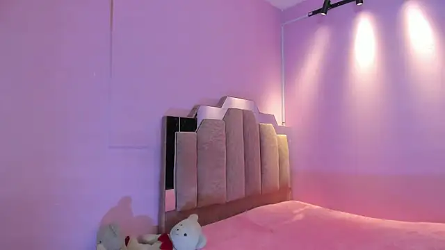 LoveQueen2 online show from 02.04.26