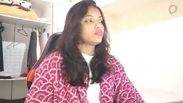 Snapshot of bombomepimenta chatting on 09.23.25 bombomepimenta online show from 09.23.25