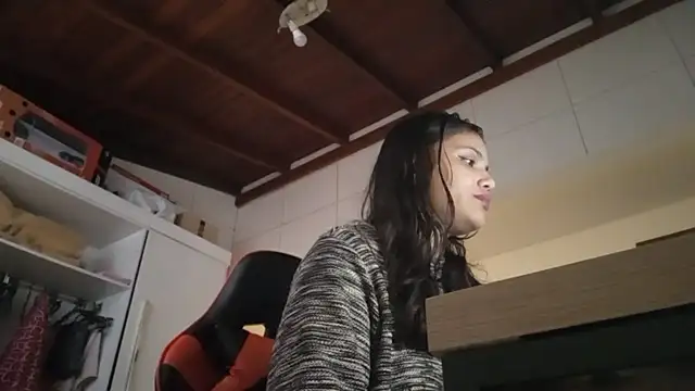 Snapshot of bombomepimenta chatting on 10.06.25 bombomepimenta online show from 10.06.25