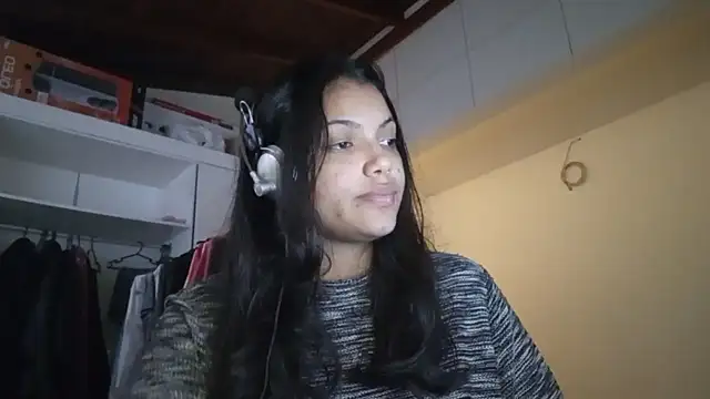 Snapshot of bombomepimenta chatting on 10.15.25 bombomepimenta online show from 10.15.25