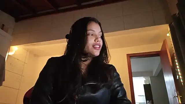 Snapshot of bombomepimenta chatting on 10.30.25 bombomepimenta online show from 10.30.25