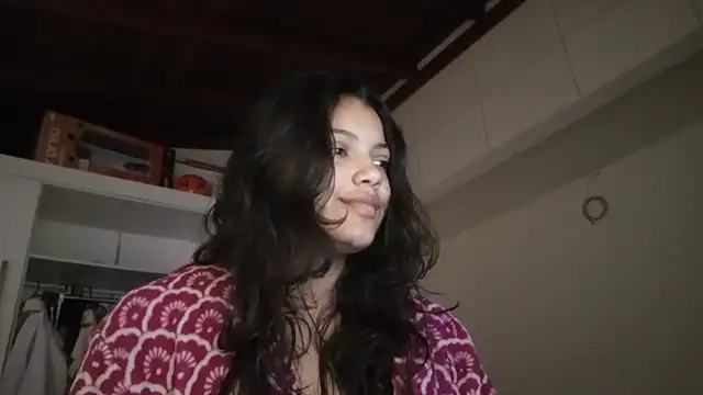 Snapshot of bombomepimenta chatting on 11.15.25 bombomepimenta online show from 11.15.25