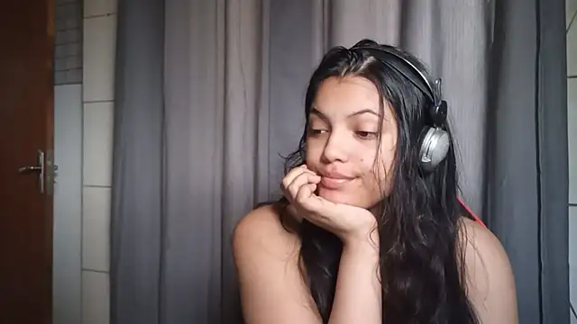 Snapshot of bombomepimenta chatting on 11.16.25 bombomepimenta online show from 11.16.25