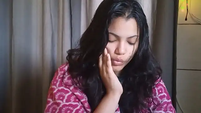 Snapshot of bombomepimenta chatting on 11.21.25 bombomepimenta online show from 11.21.25