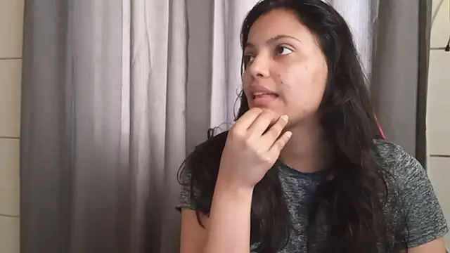 Snapshot of bombomepimenta chatting on 11.22.25 bombomepimenta online show from 11.22.25