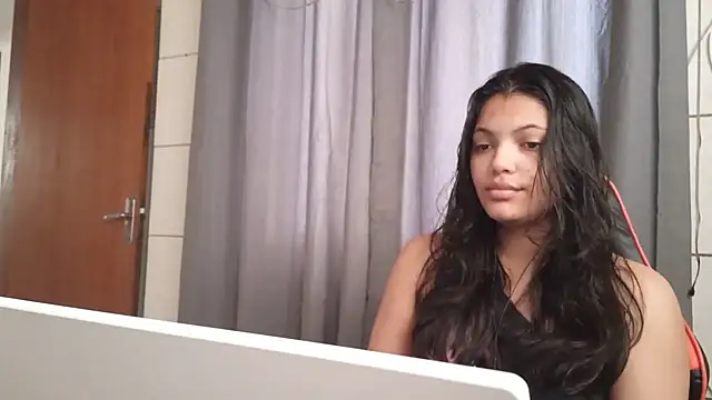 Snapshot of bombomepimenta chatting on 11.29.25 bombomepimenta online show from 11.29.25