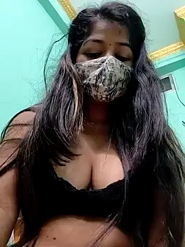 Snapshot of Monalisa_Singh chatting on 01.07.25 Monalisa Singh online show from 01.07.25