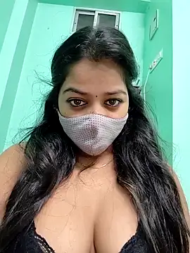 Snapshot of Monalisa_Singh chatting on 02.07.25 Monalisa Singh online show from 02.07.25