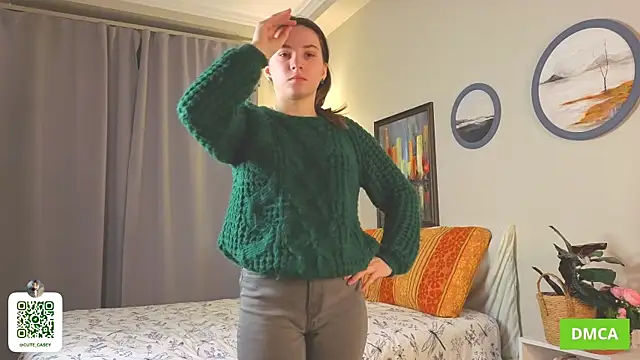 Snapshot of DonnaBurkee chatting on 11.26.25 DonnaBurkee online show from 11.26.25