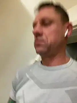 Snapshot of Yourhotboy_42 chatting on 12.18.25 Yourhotboy 42 online show from 12.18.25