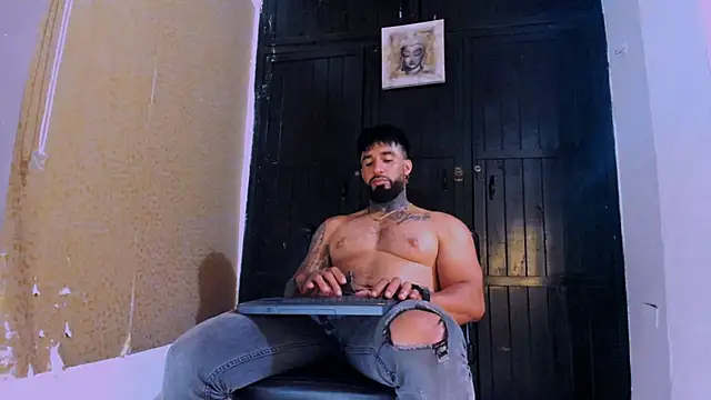 naugthy dominant online show from 01.10.25